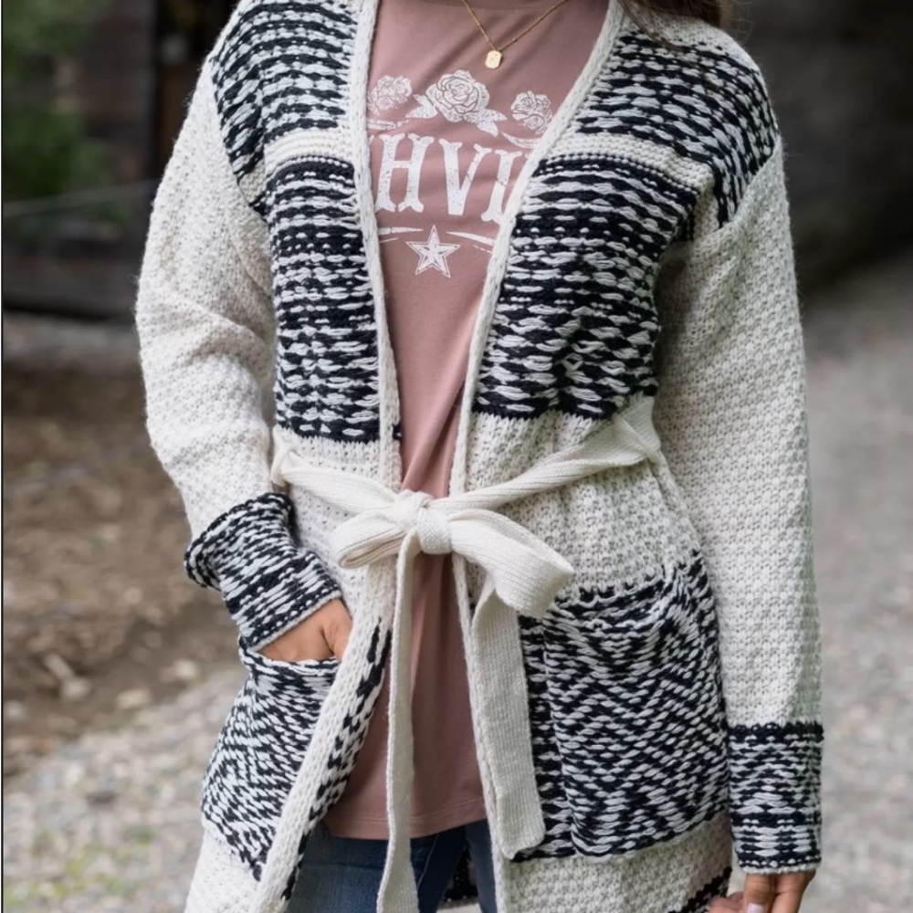 Grace &Lace Tahoe Chunky cardigan sweater Brand New  with tag Size Small